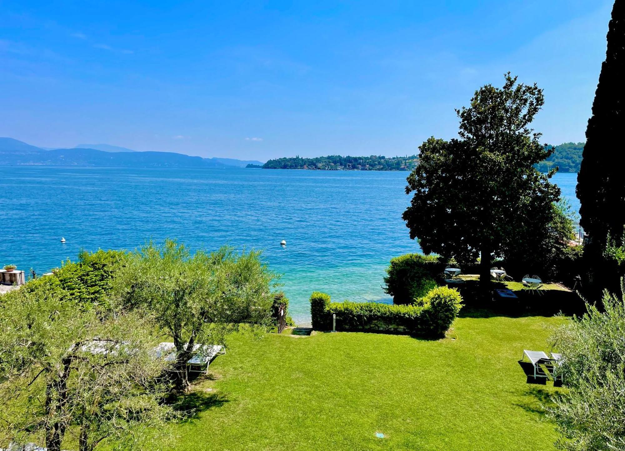 Luxury Lakeside Apartment Right On The Water Salò Exteriör bild