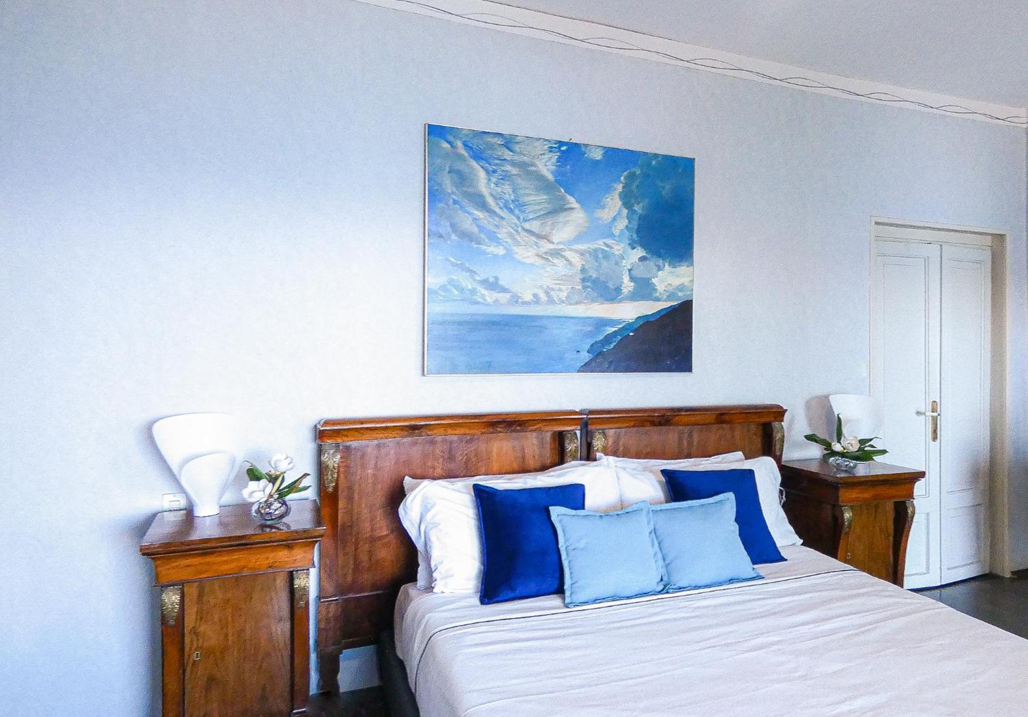 Luxury Lakeside Apartment Right On The Water Salò Exteriör bild